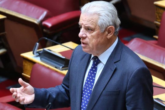 Γιώργος Βλάχος: «Κάτι δεν πάει καλά στο Μαξίμου - Απορώ με τον Γεωργιάδη, έπρεπε να παραιτηθεί από την αρχή ο Λαζαρίδης»